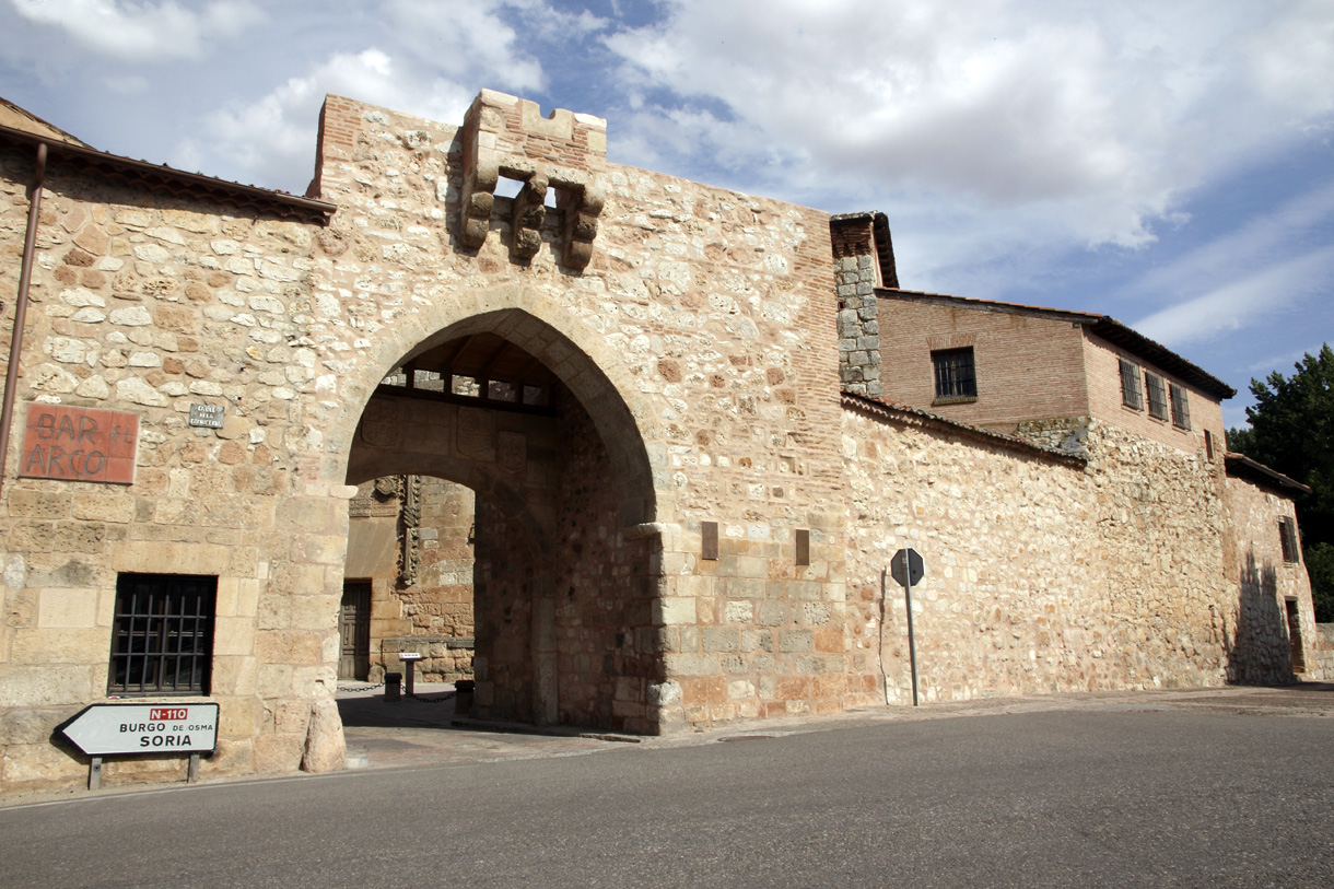 Arco Medieval de Ayllón